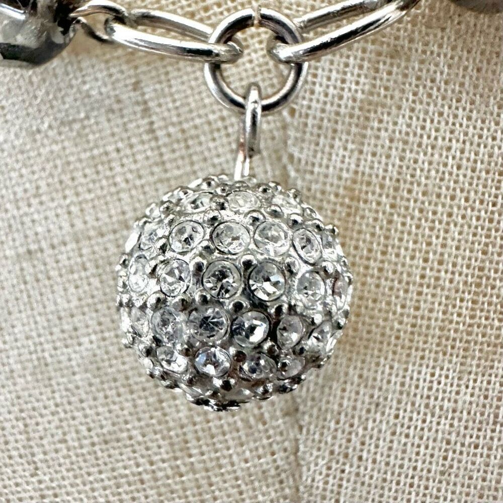 Grey faux pearl rhinestone ball pendant necklace - Picture 2 of 7